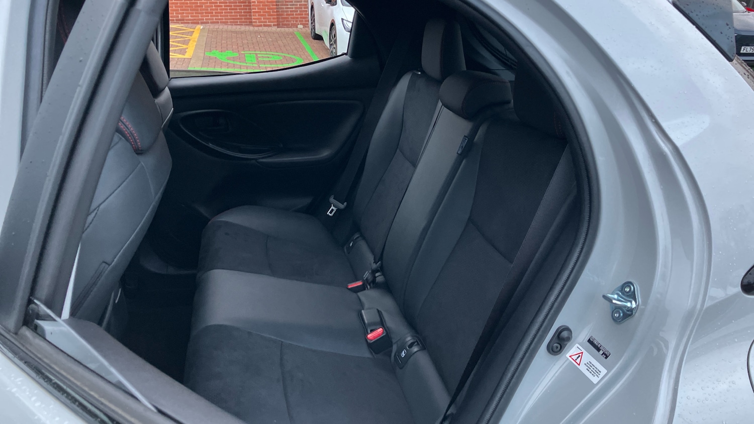 Used Toyota Yaris 2024 for sale - 77004175: Photo 42