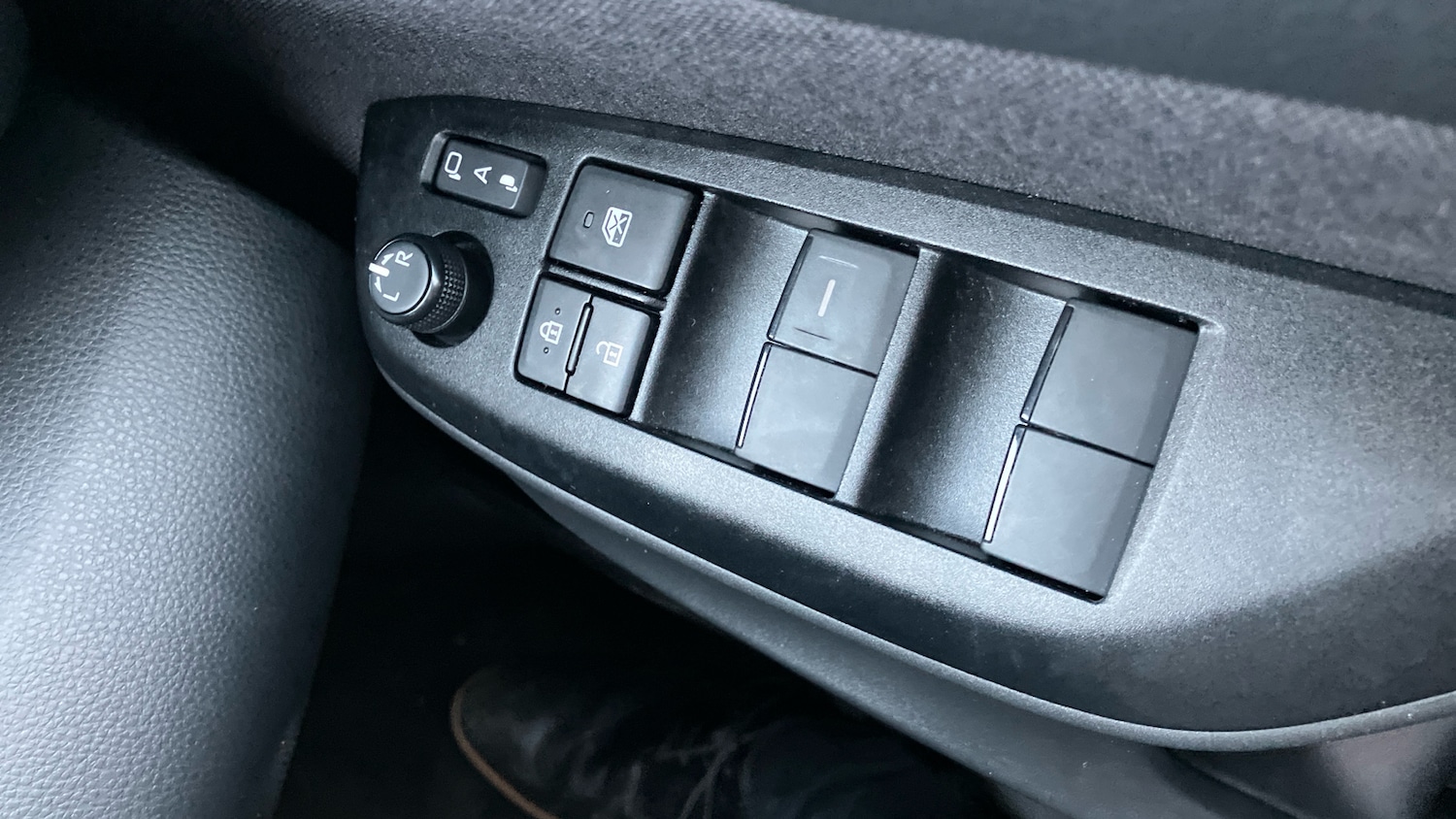 Used Toyota Yaris 2024 for sale - 77004175: Photo 48