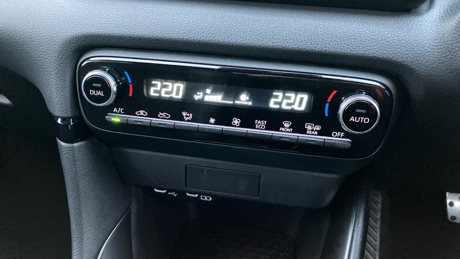 Used Toyota Yaris 2024 for sale - 77004175: Photo 50