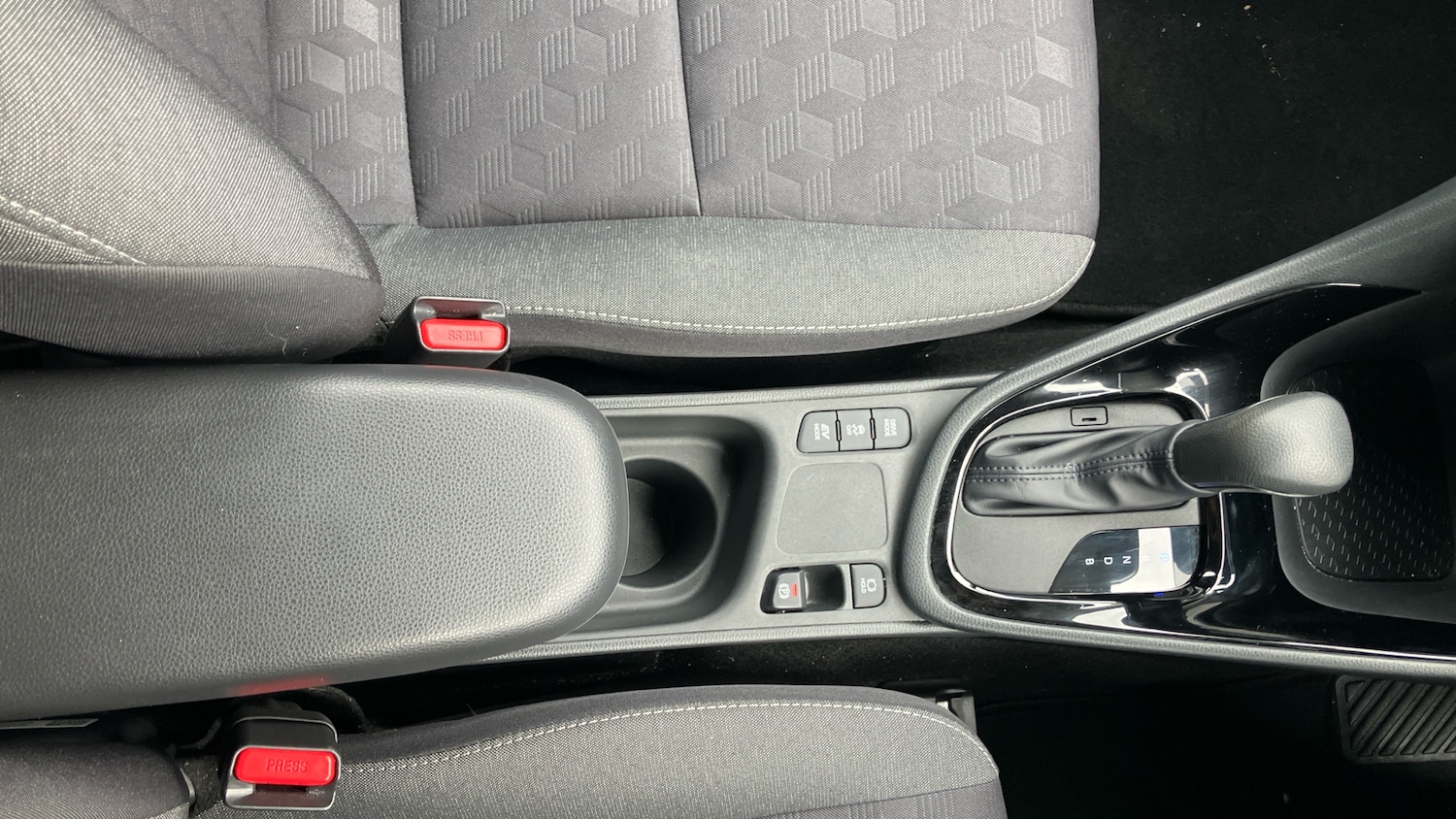 Used Toyota Yaris 2025 for sale - 76157726: Photo 34