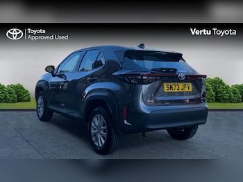 Used Toyota Yaris Cross 2023 for sale - 77883813: Photo