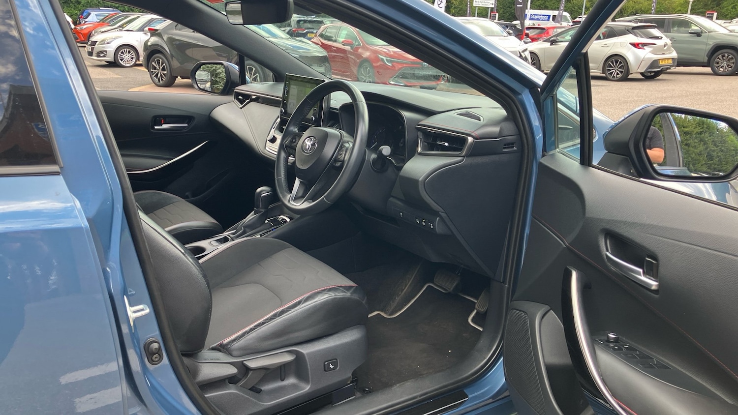 2019 Toyota Corolla 1.8 VVT-i Hybrid Excel 5dr CVT Hybrid Estate Estate Hybrid A - Picture 11 of 24