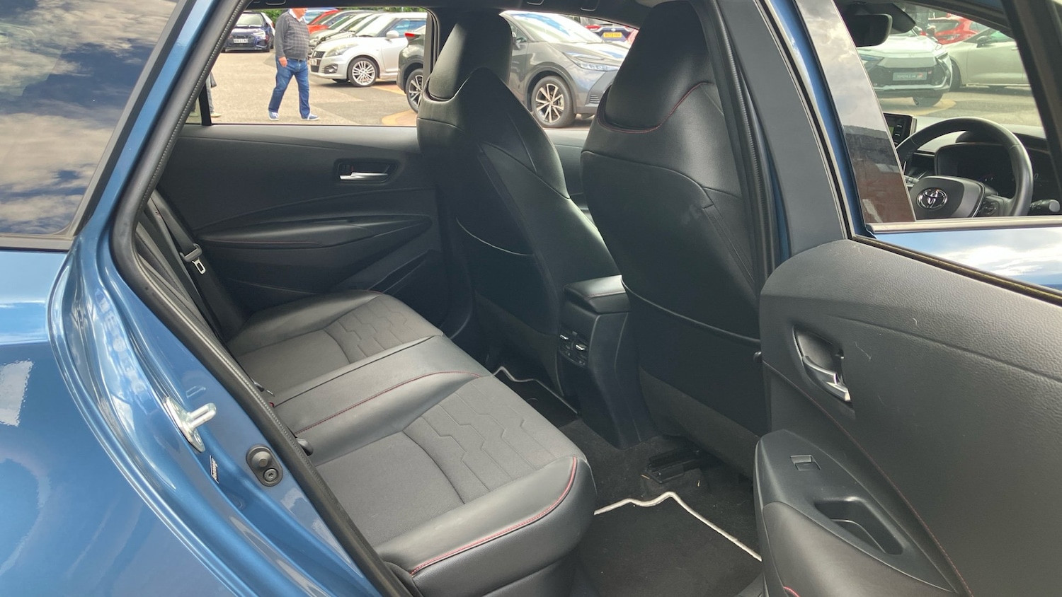 2019 Toyota Corolla 1.8 VVT-i Hybrid Excel 5dr CVT Hybrid Estate Estate Hybrid A - Picture 12 of 24