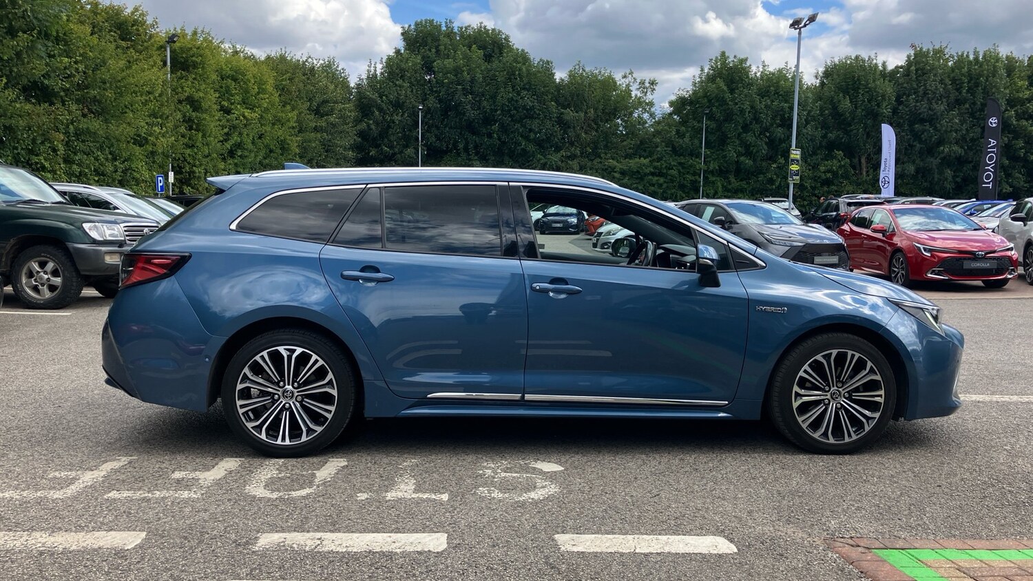 2019 Toyota Corolla 1.8 VVT-i Hybrid Excel 5dr CVT Hybrid Estate Estate Hybrid A - Picture 16 of 24