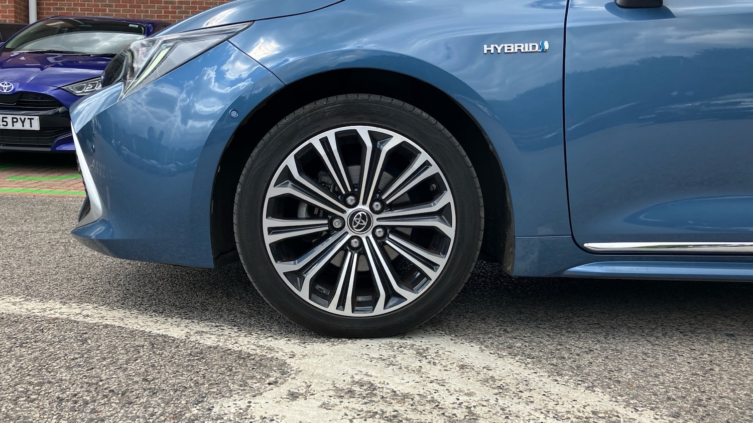 2019 Toyota Corolla 1.8 VVT-i Hybrid Excel 5dr CVT Hybrid Estate Estate Hybrid A - Picture 18 of 24