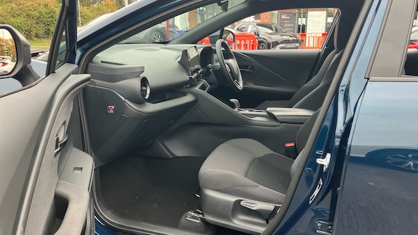 Used Toyota C-HR 2024 for sale - 76117330: Photo 10