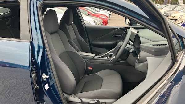 Used Toyota C-HR 2024 for sale - 76117330: Photo 38
