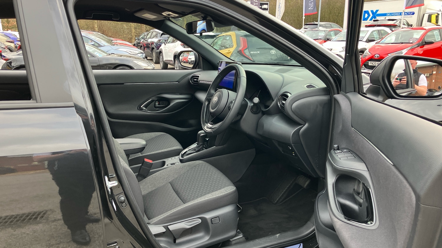 Used Toyota Yaris Cross 2025 for sale - 77640006: Photo 11