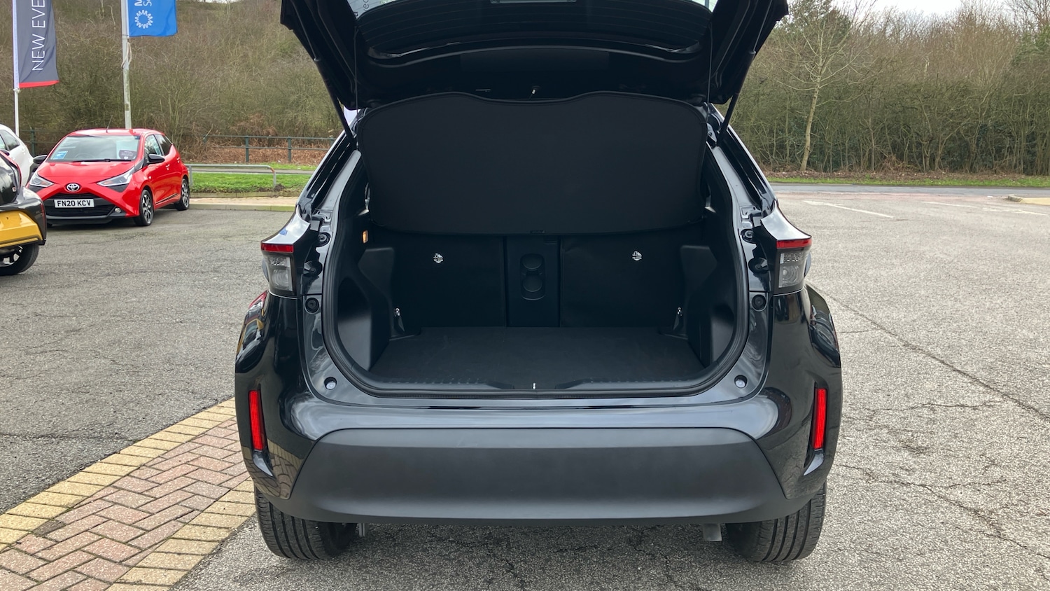 Used Toyota Yaris Cross 2025 for sale - 77640006: Photo 14