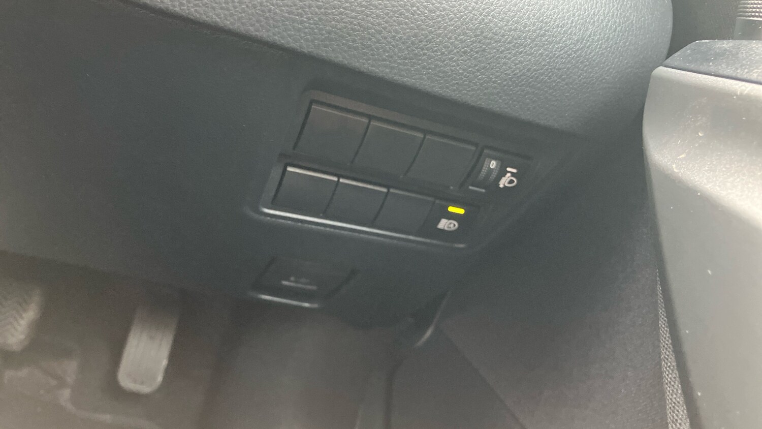 Used Toyota Yaris Cross 2025 for sale - 77640006: Photo 45