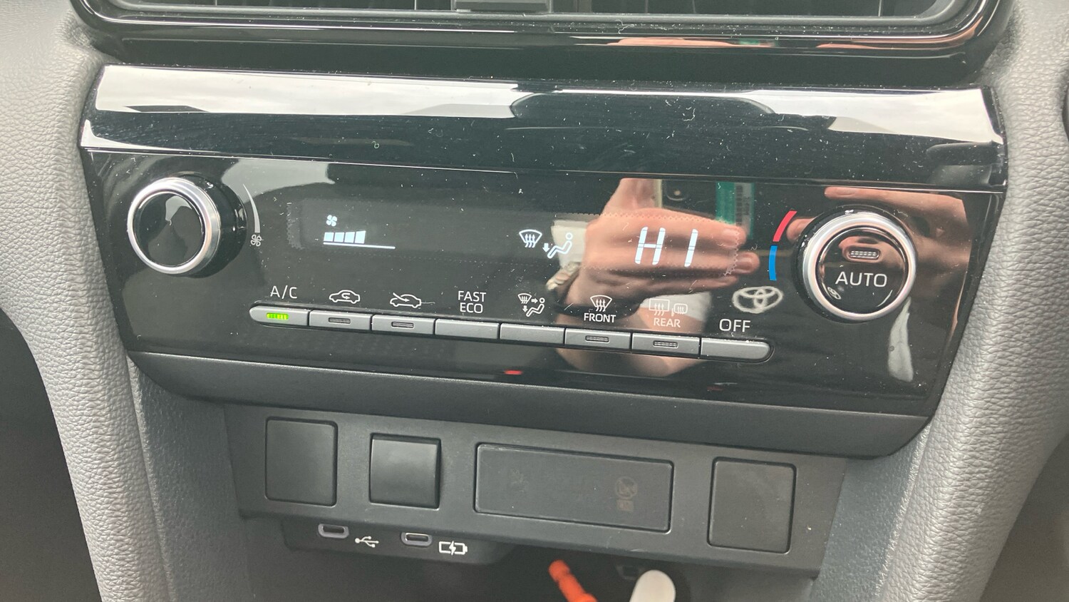 Used Toyota Yaris Cross 2025 for sale - 77640006: Photo 48