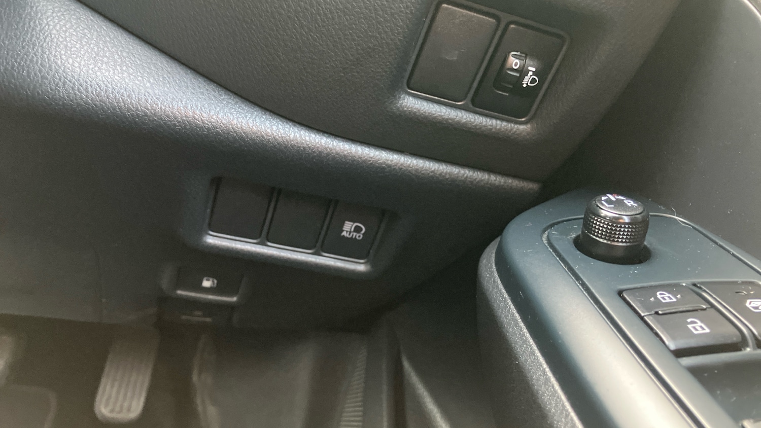 Used Toyota C-HR 2022 for sale - 76796828: Photo 47