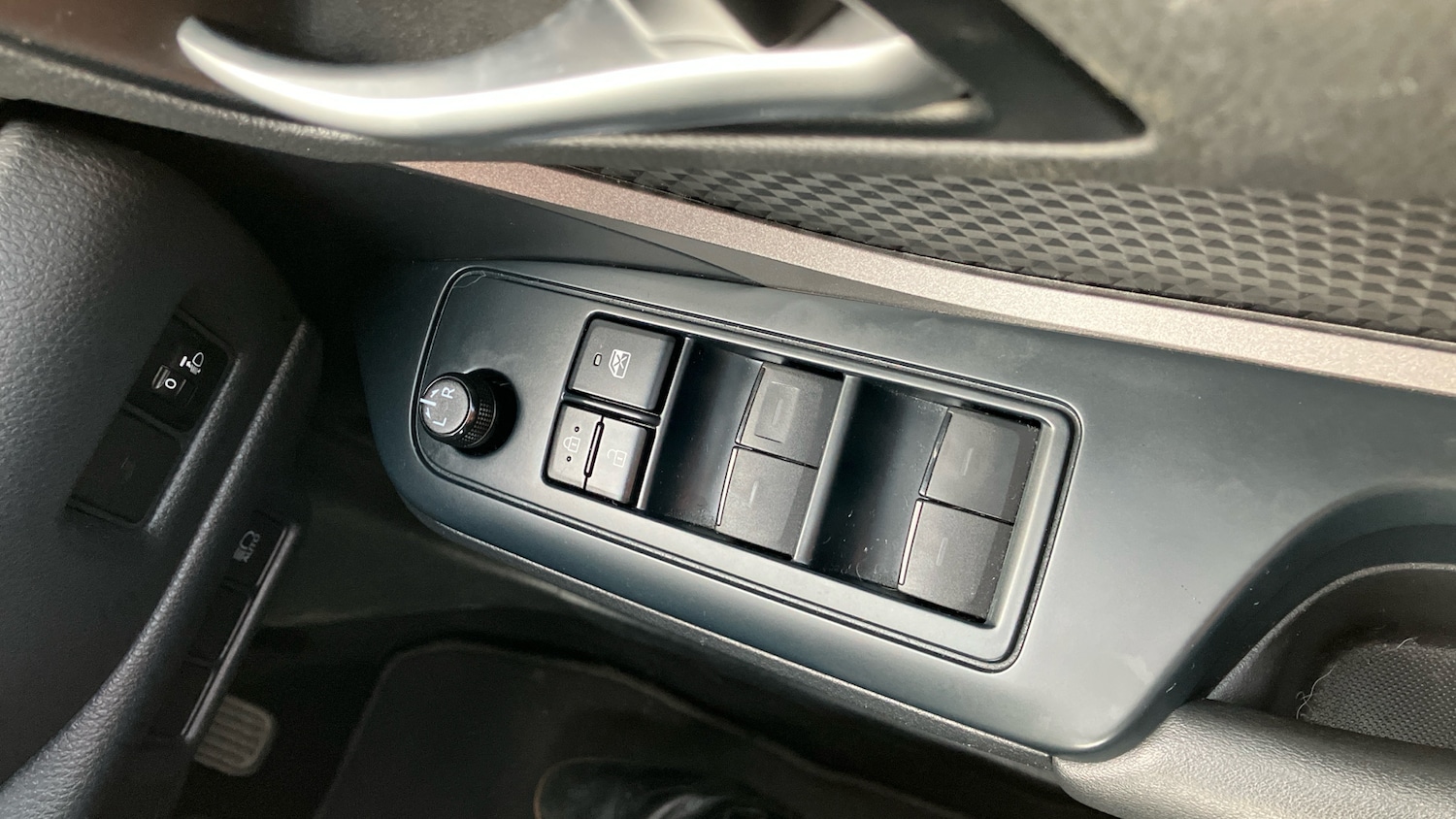 Used Toyota C-HR 2022 for sale - 76796828: Photo 48