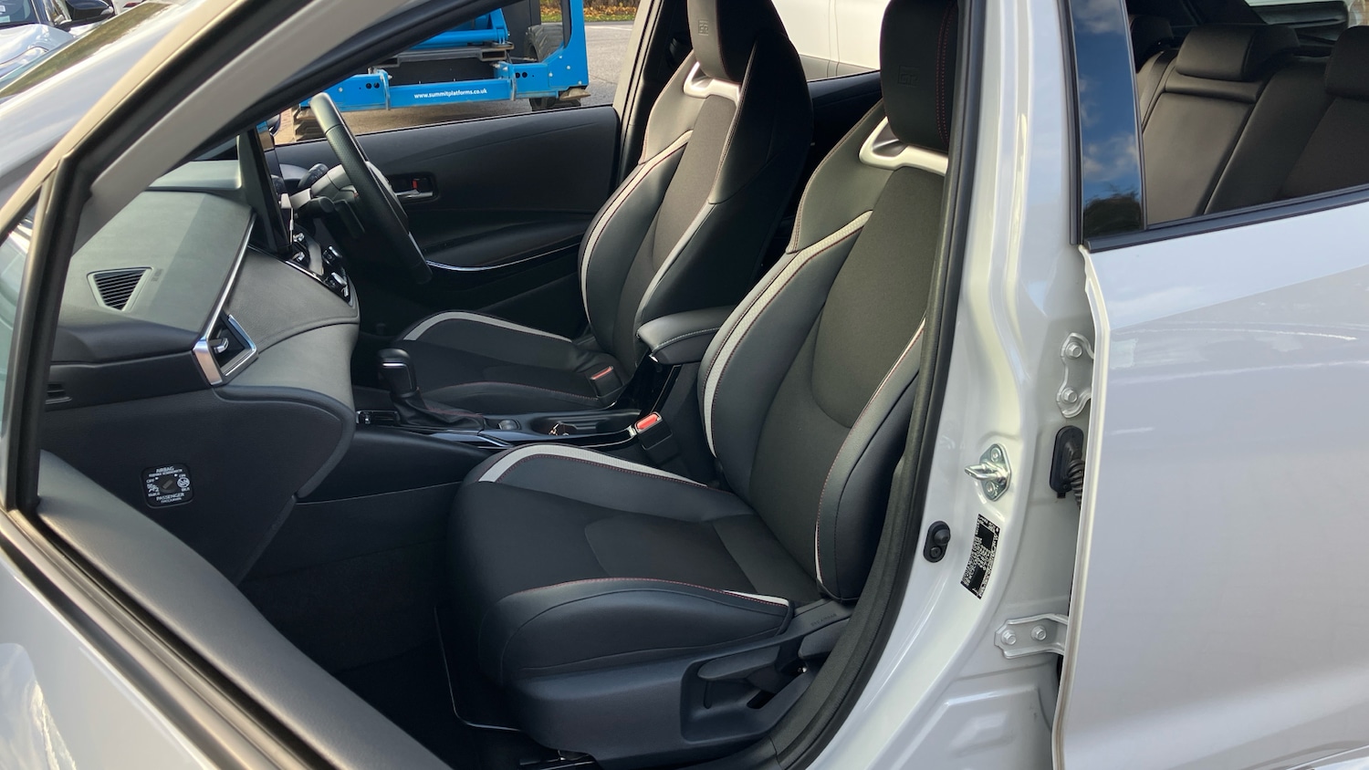 Used Toyota Corolla 2023 for sale - 76352950: Photo 43