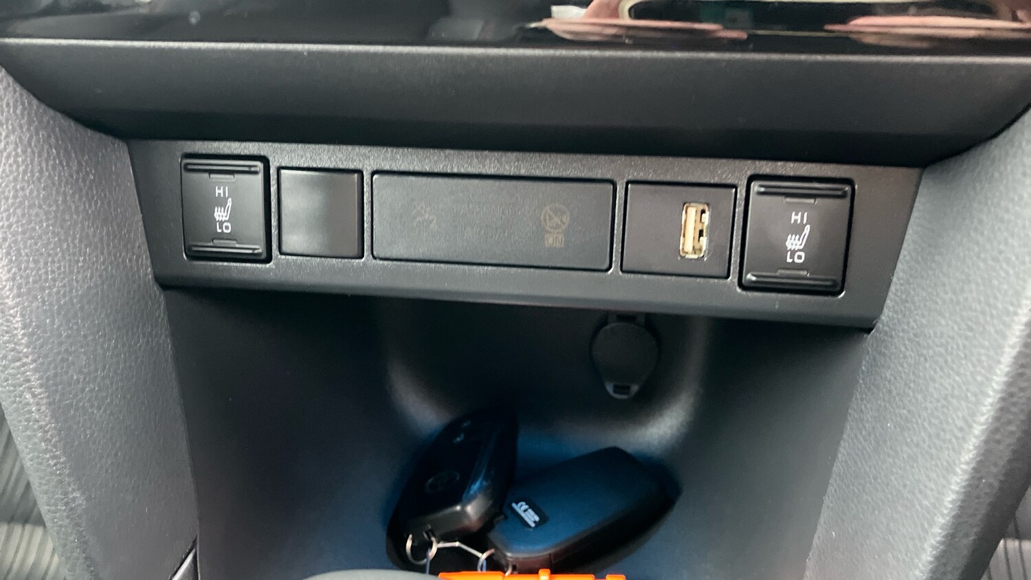 Used Toyota Yaris Cross 2023 for sale - 77068953: Photo 51