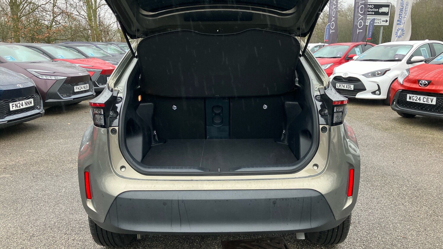 Used Toyota Yaris Cross 2024 for sale - 77528527: Photo 14