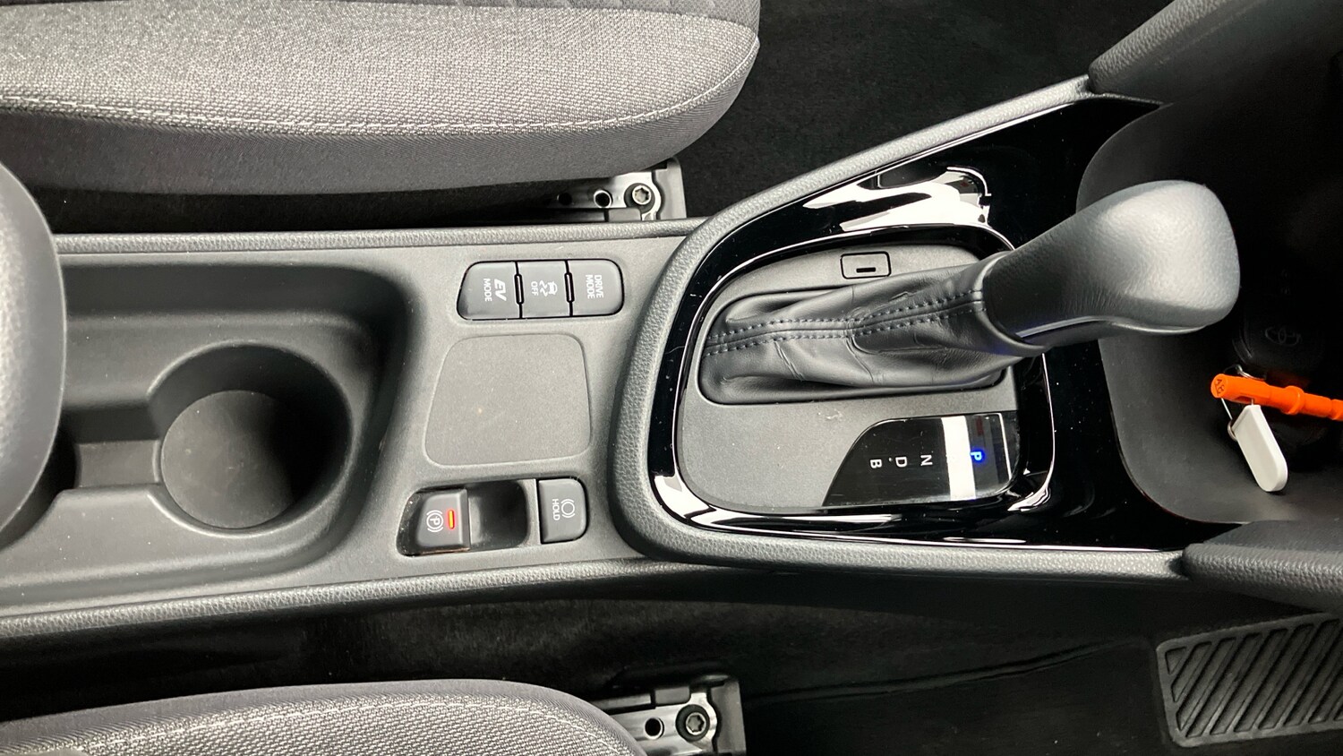 Used Toyota Yaris Cross 2024 for sale - 77528527: Photo 50