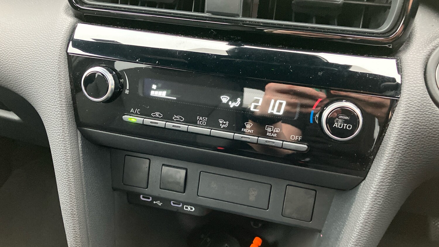 Used Toyota Yaris Cross 2024 for sale - 77528527: Photo 51