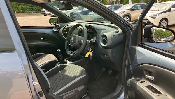 Used Toyota Aygo X 2025 for sale - 76236563: Photo 11