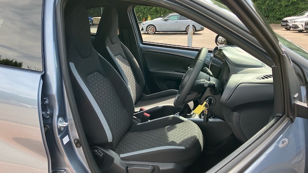 Used Toyota Aygo X 2025 for sale - 76236563: Photo 36