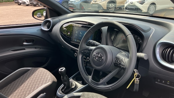 Used Toyota Aygo X 2025 for sale - 76236563: Photo 37