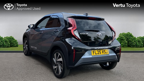 Used Toyota Aygo X 2025 for sale - 76236563: Photo 4
