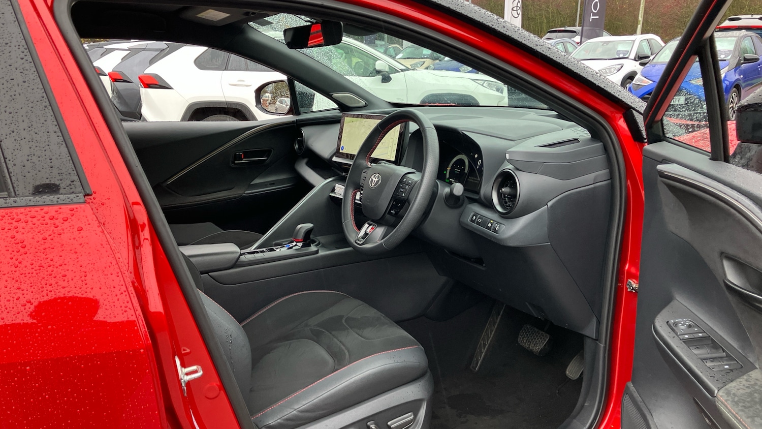 Used Toyota C-HR 2024 for sale - 76796800: Photo 11