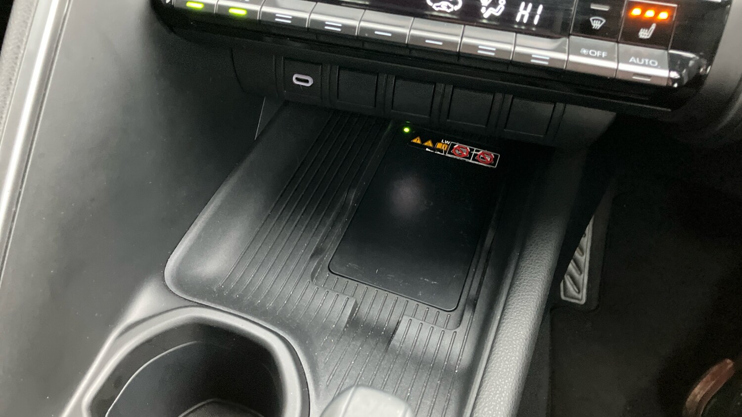 Used Toyota C-HR 2024 for sale - 76796800: Photo 51