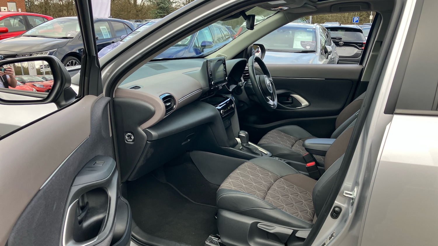 Used Toyota Yaris Cross 2023 for sale - 77690622: Photo 10