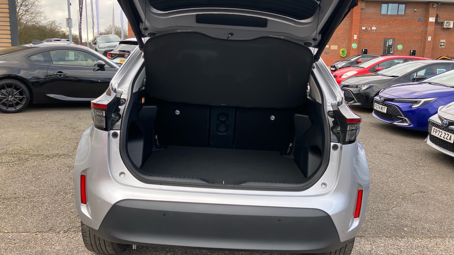 Used Toyota Yaris Cross 2023 for sale - 77690622: Photo 14