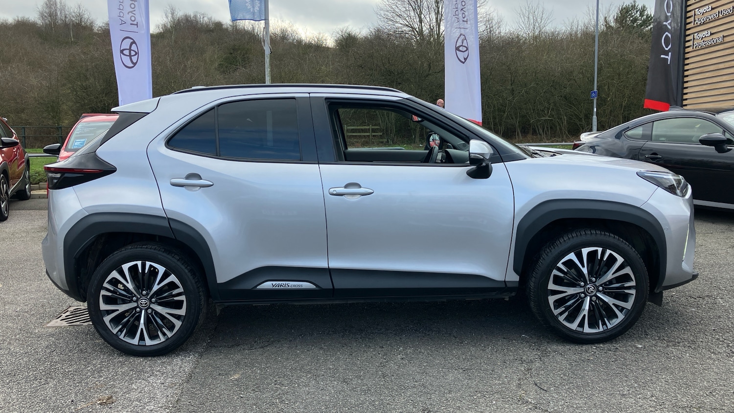 Used Toyota Yaris Cross 2023 for sale - 77690622: Photo 16