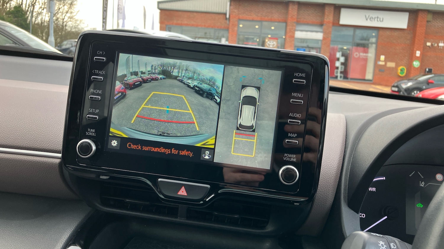 Used Toyota Yaris Cross 2023 for sale - 77690622: Photo 28