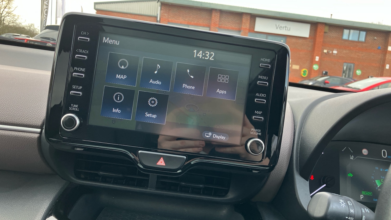 Used Toyota Yaris Cross 2023 for sale - 77690622: Photo 55