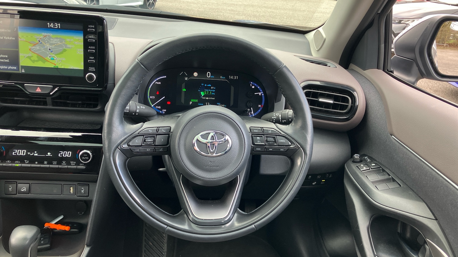 Used Toyota Yaris Cross 2023 for sale - 77690622: Photo 6