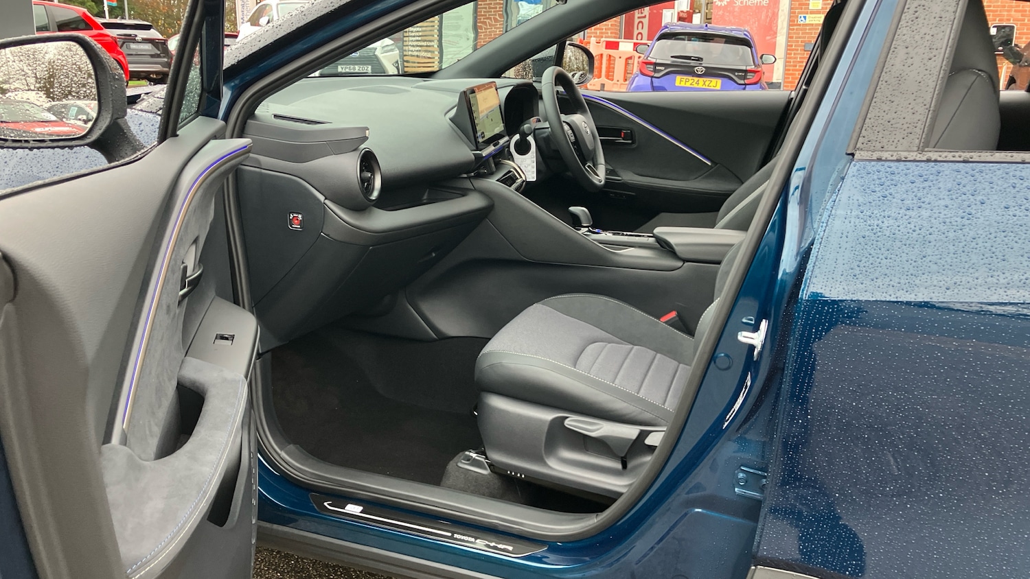 Used Toyota C-HR 2025 for sale - 77775004: Photo 10