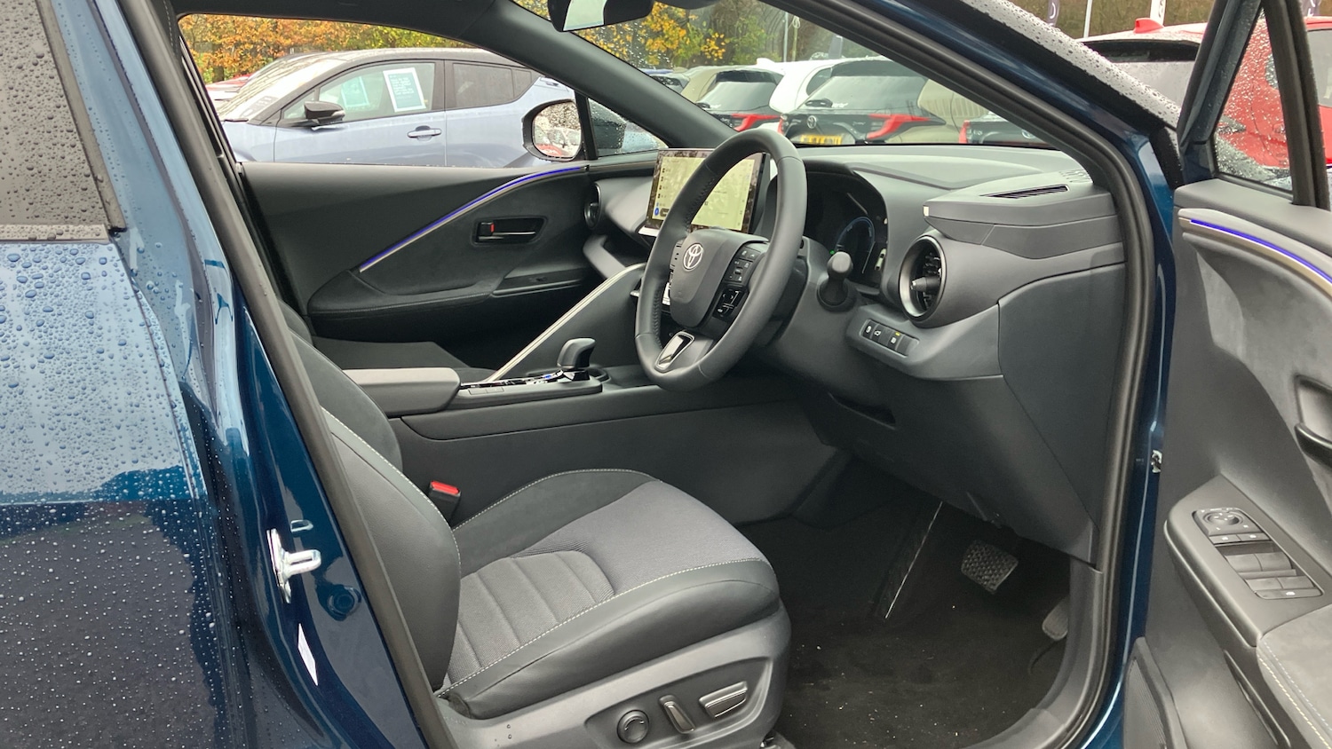 Used Toyota C-HR 2025 for sale - 77775004: Photo 11