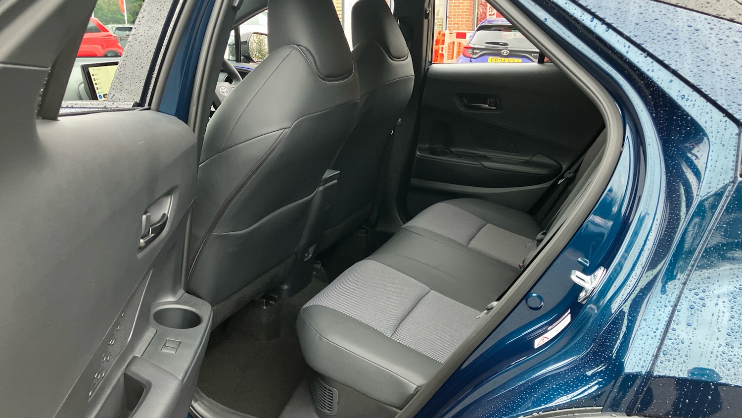 Used Toyota C-HR 2025 for sale - 77775004: Photo 13