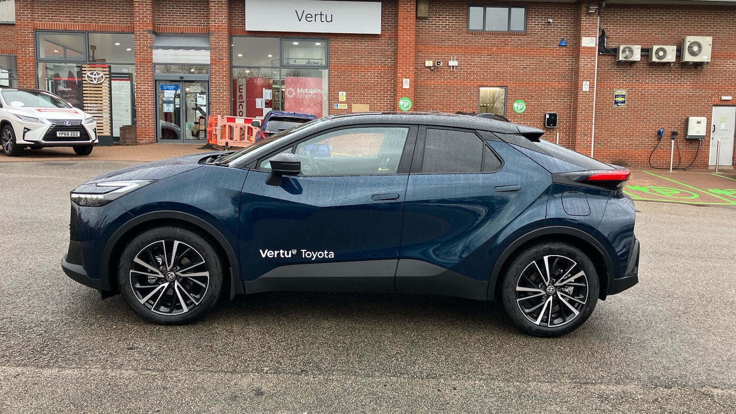 Used Toyota C-HR 2025 for sale - 77775004: Photo 17