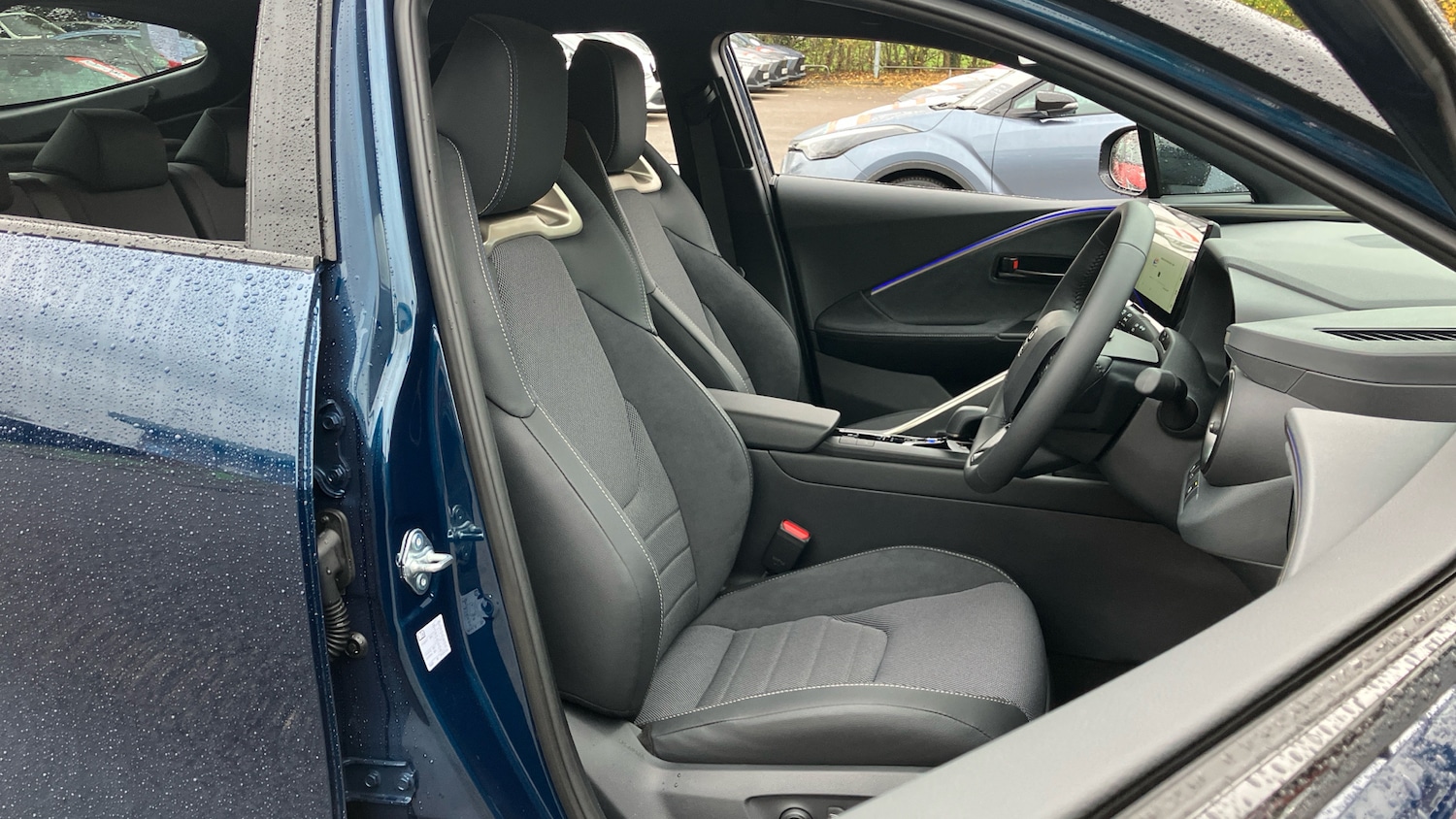 Used Toyota C-HR 2025 for sale - 77775004: Photo 39