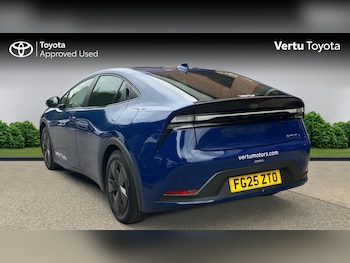 Used Toyota Prius 2025 for sale - 76101280: Photo 4