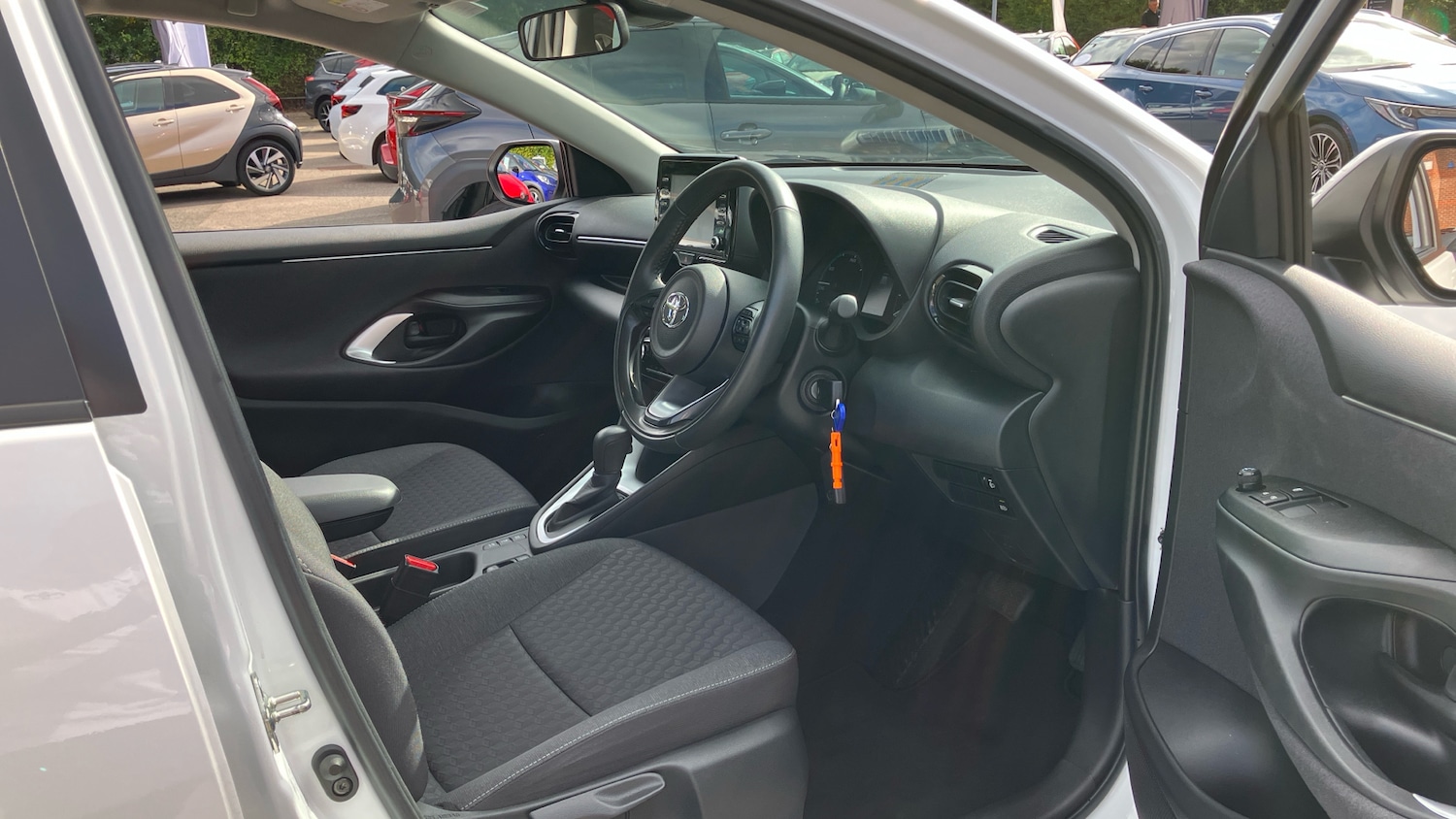 Used Toyota Yaris 2023 for sale - 76102759: Photo 11