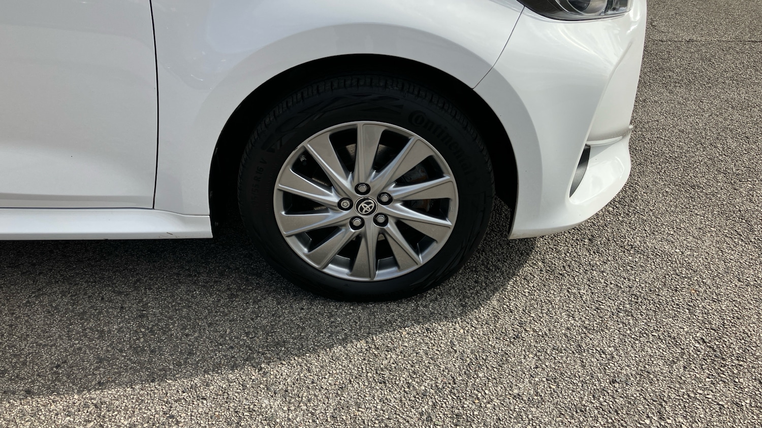Used Toyota Yaris 2023 for sale - 76102759: Photo 33