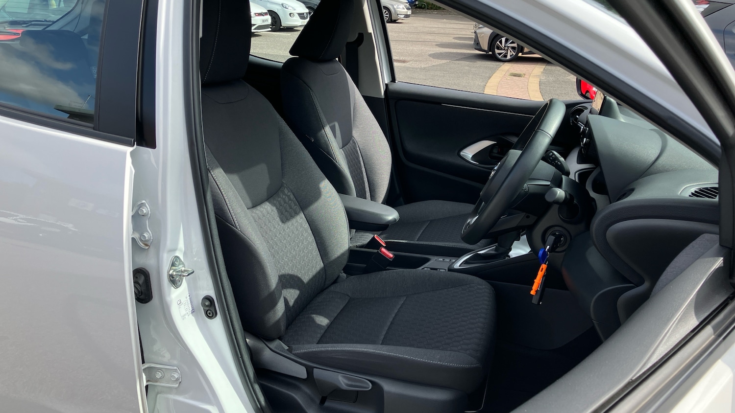 Used Toyota Yaris 2023 for sale - 76102759: Photo 39