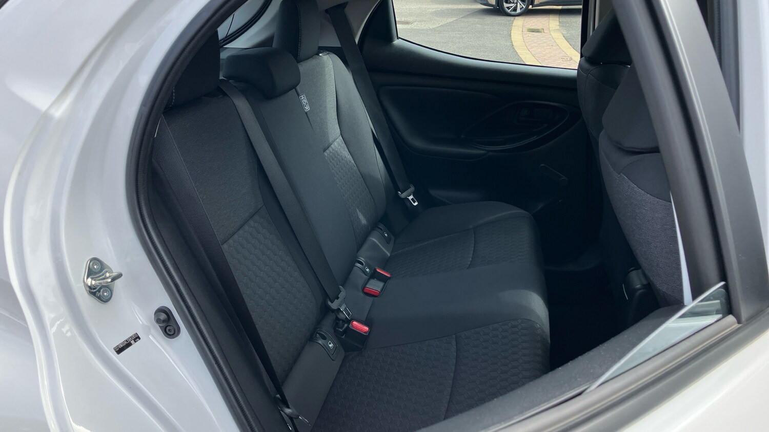 Used Toyota Yaris 2023 for sale - 76102759: Photo 41