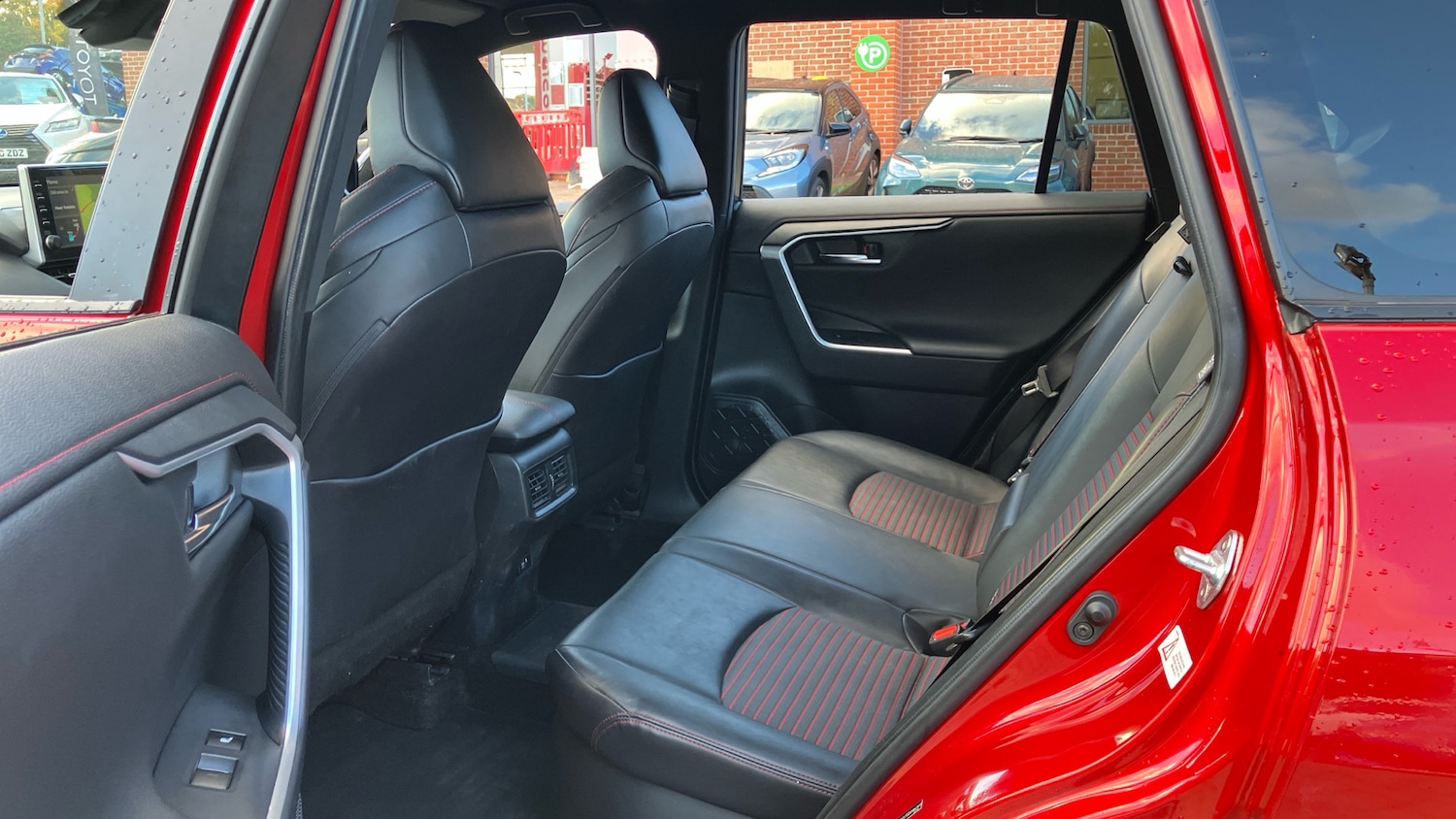 Used Toyota RAV4 2021 for sale - 76311284: Photo 13