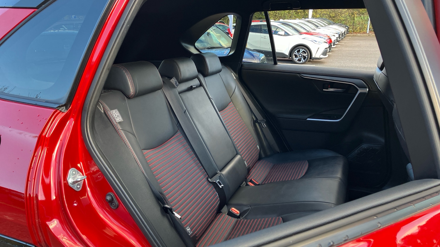 Used Toyota RAV4 2021 for sale - 76311284: Photo 41