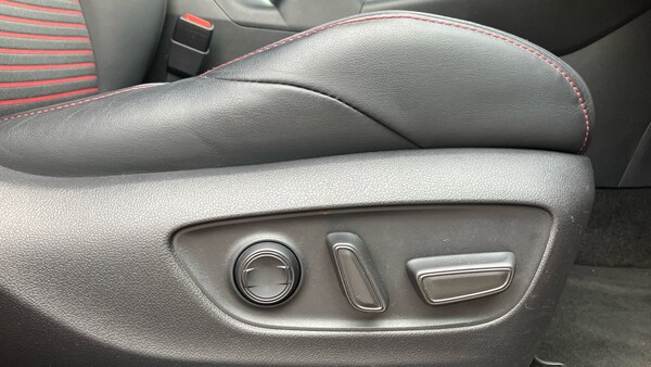 Used Toyota RAV4 2021 for sale - 76222175: Photo 31