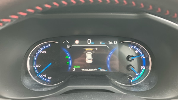 Used Toyota RAV4 2021 for sale - 76222175: Photo 41