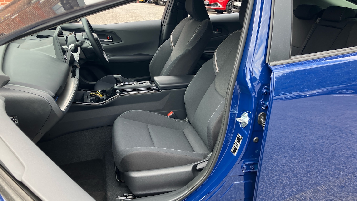 Used Toyota Prius 2025 for sale - 76101270: Photo 44