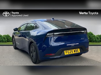 Used Toyota Prius 2025 for sale - 76101270: Photo 4